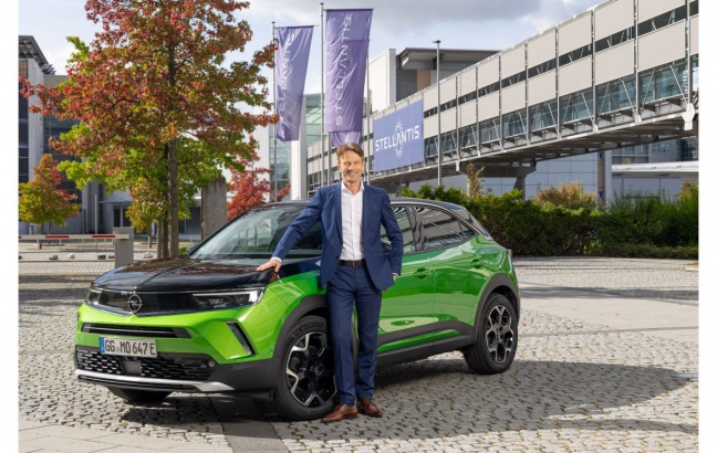 Opel blikt terug op veelbewogen jaar 2021