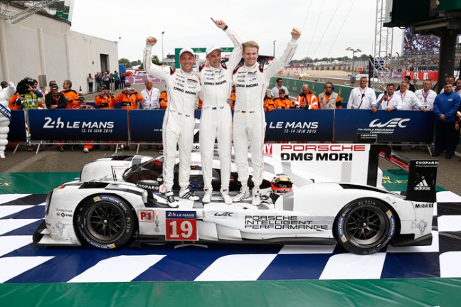 Porsche viert dubbelzege met 919 Hybrid in Le Mans