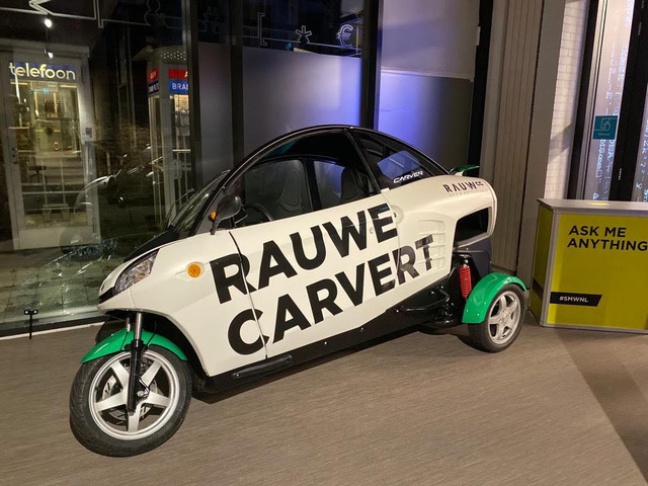 Eerste Carver uitgeleverd in Rotterdam.