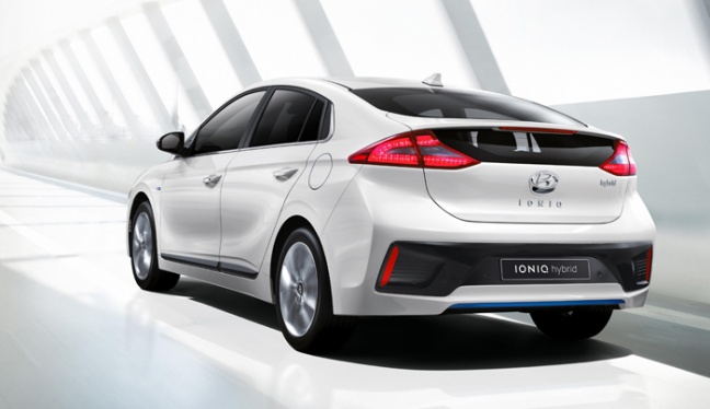 Hyundai IONIQ: eerste auto ter wereld met keuze uit drie aandrijflijnen