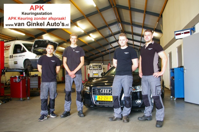 Het Van Ginkel-team bij de Audi A5. v.l.n.r.: Stefan, Michiel, Jeffrey en Jacob-Jan
