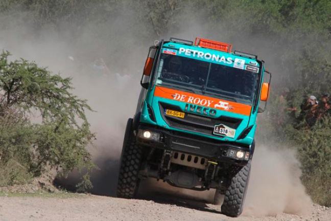 Eerste special in de Dakar 2014: Snel en verraderlijk