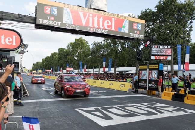 Finish Tour de France: ŠKODA KODIAQ rijdt als eerste over de eindstreep