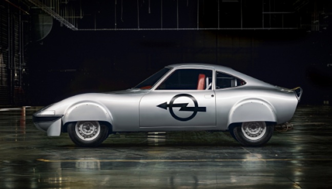 Opel zet met nieuwe elektrische modellen lange traditie voort