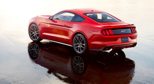 Ford in Genève: showdebuut voor nieuwe Focus, Mustang, Edge Concept en C-MAX Solar Concept