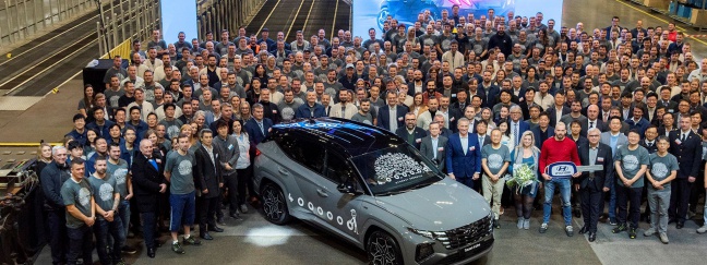 4 miljoenste auto rolt van de band in Hyundai-fabriek in Tsjechië