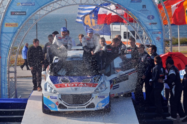 Indrukwekkend debuut van Peugeot 208T16: Winst in legendarische Acropolis Rally
