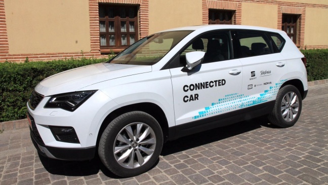 SEAT en Telefónica laten auto met slimme wegapparatuur ‘praten’