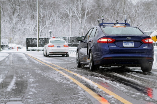 Autonoom rijden in de sneeuw; unicum in industrie