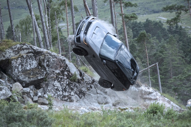 Range Rover Sport SVR maakt grote impact op set nieuwe James Bond-film 'No Time to Die'