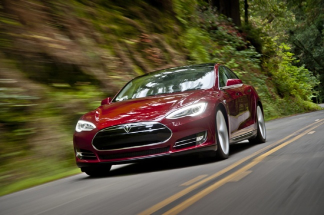 E-Mobility: Tesla en The New Motion tekenen partnerovereenkomst