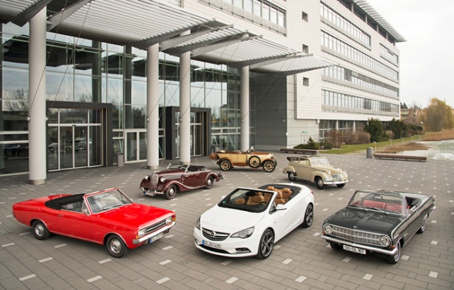 Opel toont rijke cabriolet-erfgoed in Duitse klassiekerrit