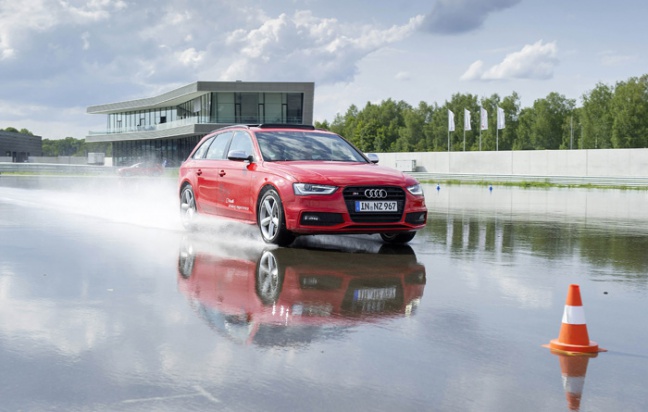 Audi opent hightech center in Neuburg