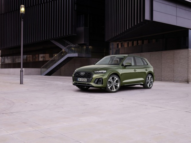 Innovatieve wereldprimeur voor vernieuwde Audi Q5: digitale OLED-achterlichten