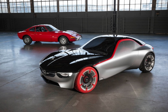 Opel GT Concept ontmoet legendarische voorvader op Techno Classica