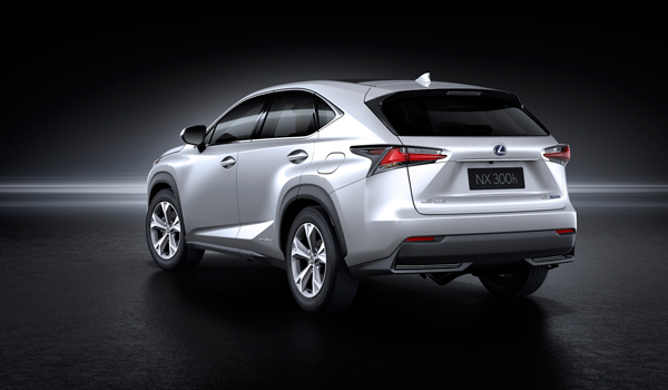 Lexus presenteert nieuwe Lexus NX 300h back