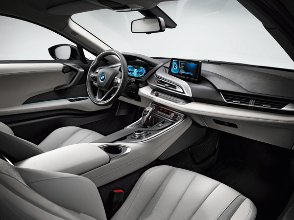 BMW i8 plug-in hybride sportcoupe side interieur