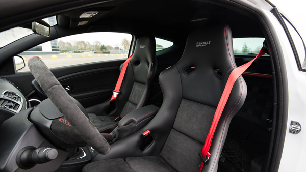 Renault Megane RS-275 Trophy-R interieur