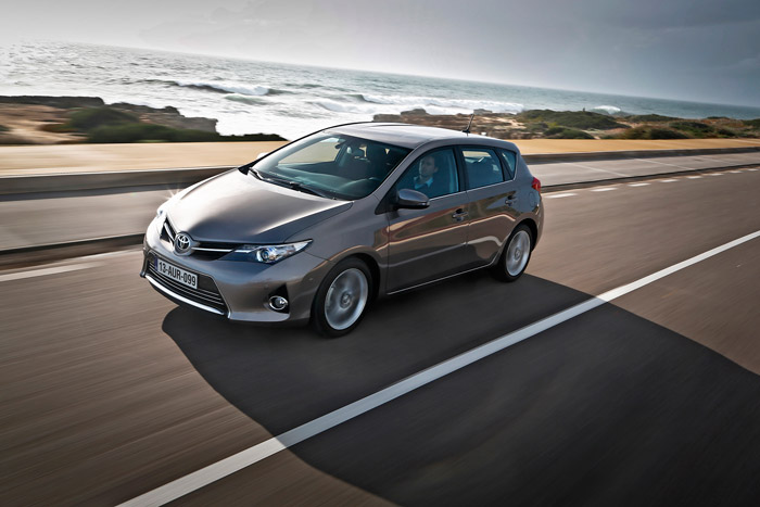 Toyota Auris Now dynamic header