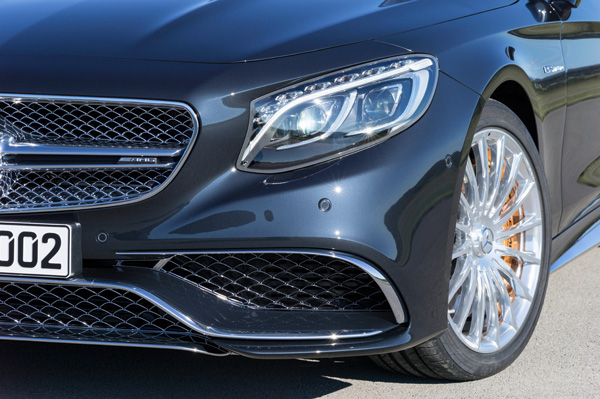 Nieuwe S 65 AMG Coupe headlight