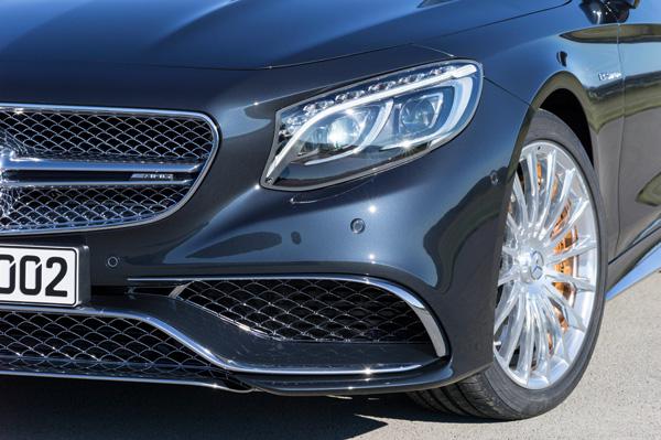 Nieuwe S 65 AMG Coupe headlight