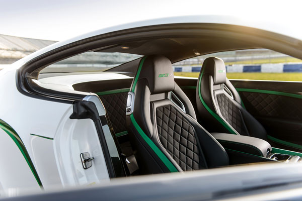 Bentley Continental GT3-R stoelen