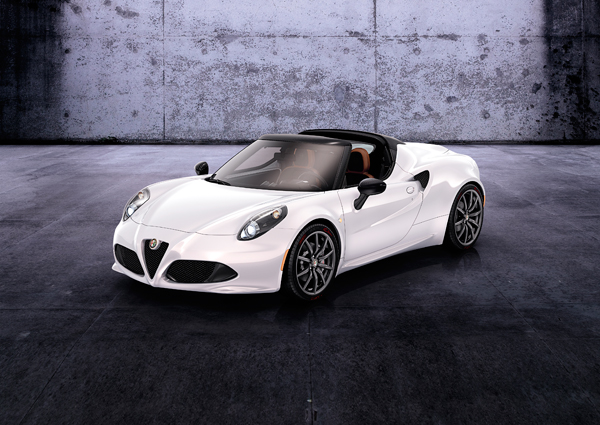 Alfa Romeo 4C Spider dynamic