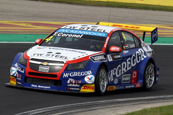 Tom Coronel WTCC Hongarije action2