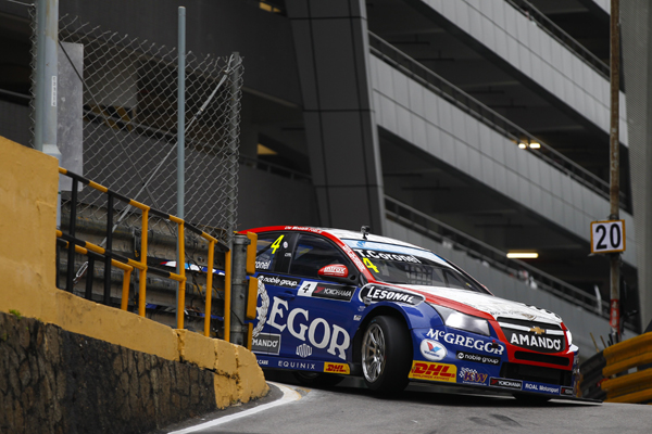 Tom Coronel WTCC Macau 2014 turn