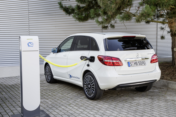 Nieuwe Mercedes B-Klasse Electric Drive charging