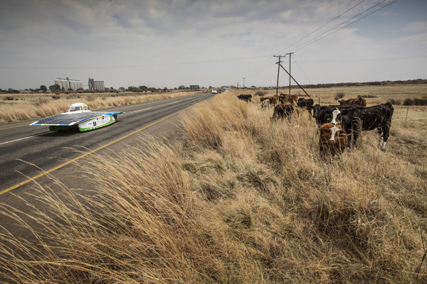 Stormachtige start Nuon Solar Team Afrika driving2