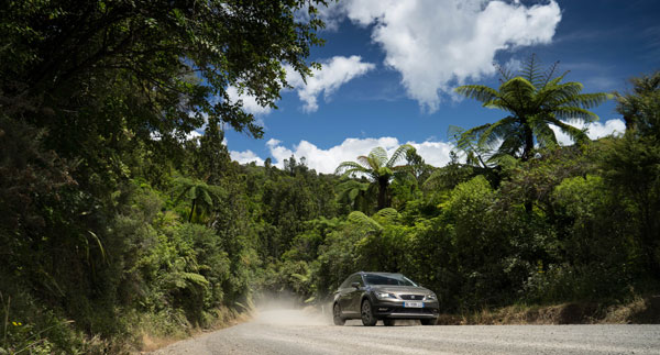 SEAT Leon X-PERIENCE road