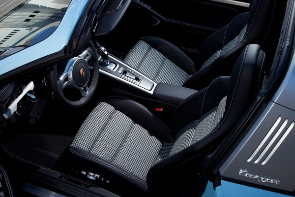 Porsche 911 Targa 4S Exclusive Edition interieur