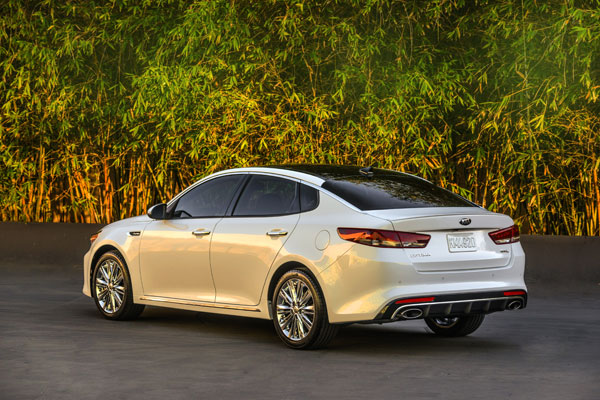 Nieuwe KIA Optima werelddebuut New York International Autoshow back