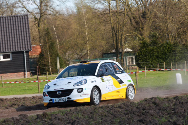 Rally van Putten Opel ADAM action