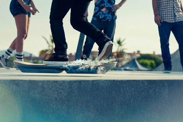 Lexus Hoverboard daadwerkelijk rijdbaar action2