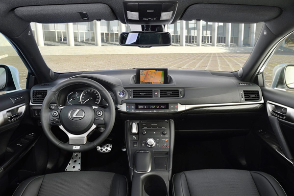 Lexus CT-200h interieur