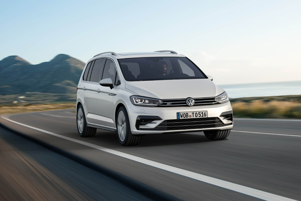 Nieuwe VW Touran RLine front dynamic