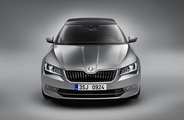 SKODA Superb front