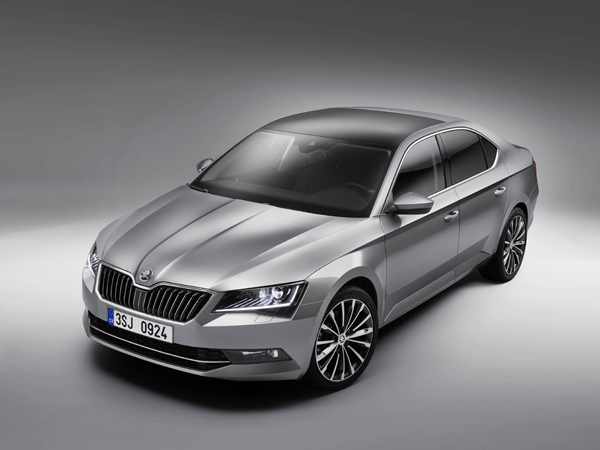 SKODA Superb top front