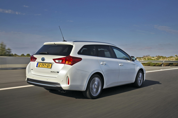 Toyota Auris Touring Sports back