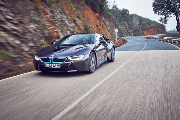 BMW i8 dynamic