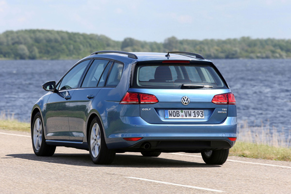 Volkswagen Golf TSI back