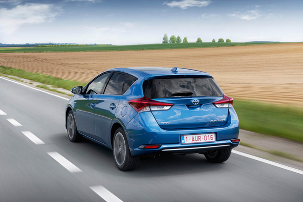 Nieuwe Toyota Auris Hatchback back dynamic