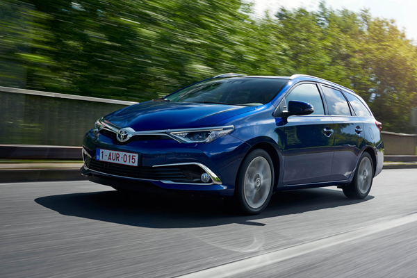 Nieuwe Toyota Auris Wagon front dynamic