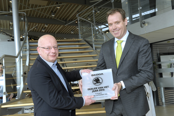 SKODA dealer vh-jaar De Waal Autogroep award