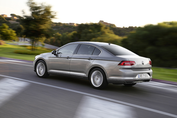 Volkswagen Passat Limousine back