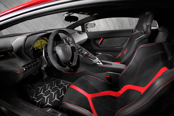 Lamborghini Aventador LP-750-4 Superveloce interieur