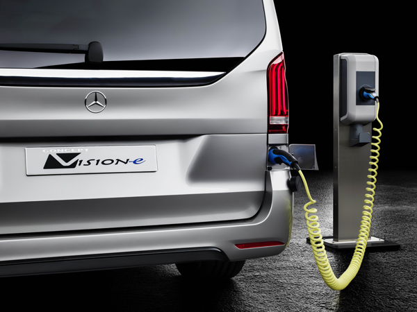 Mercedes-Benz Concept Vision e charging