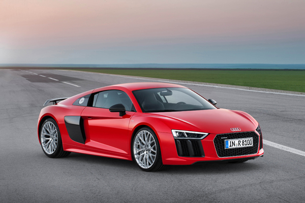 Audi R8 V10 plus front